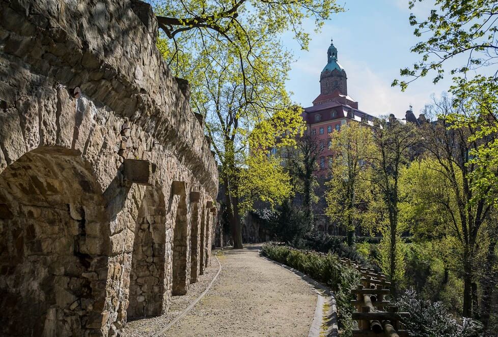 Замок Ксенжа в Польше